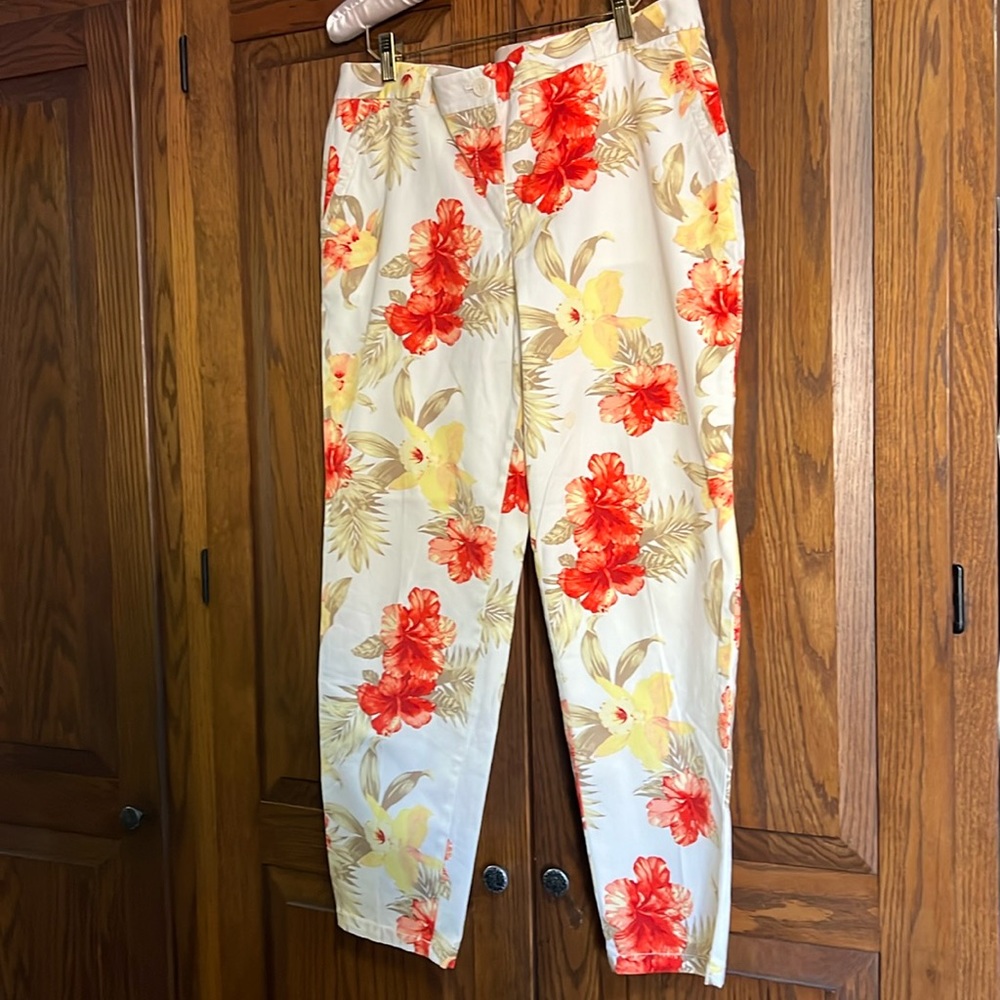 Talbots weekend Chino Hawaiian Floral size 12P